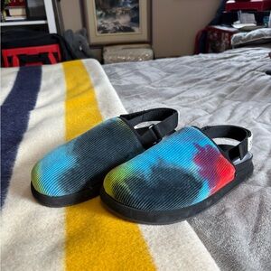 Good News Tie-Dye Clogs